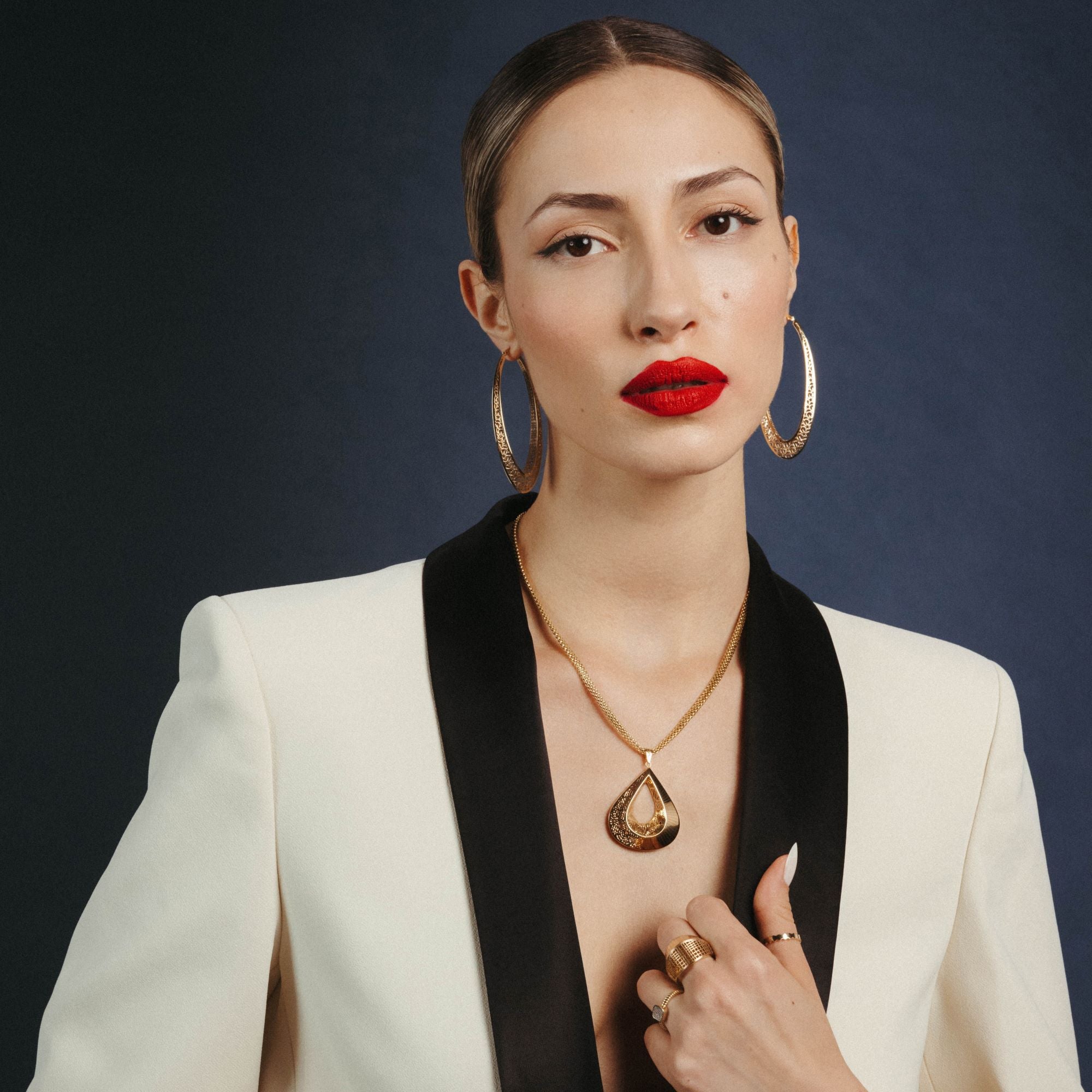 Eternal Flow Teardrop Pendant Necklace