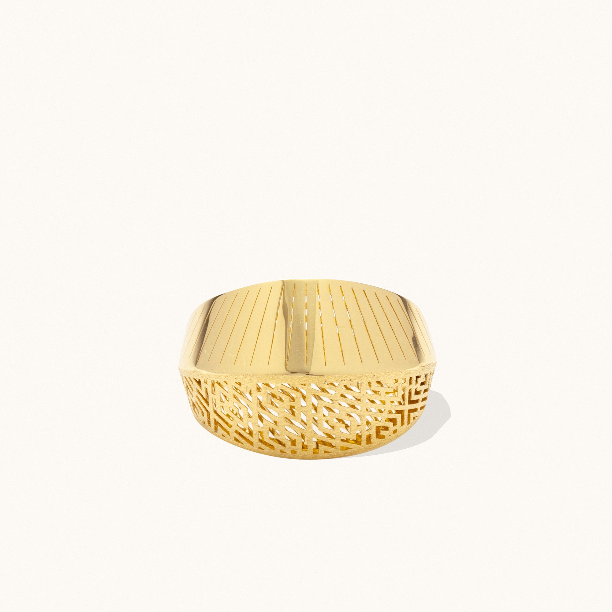 Baroque Patterned Sunburst Gold Ring