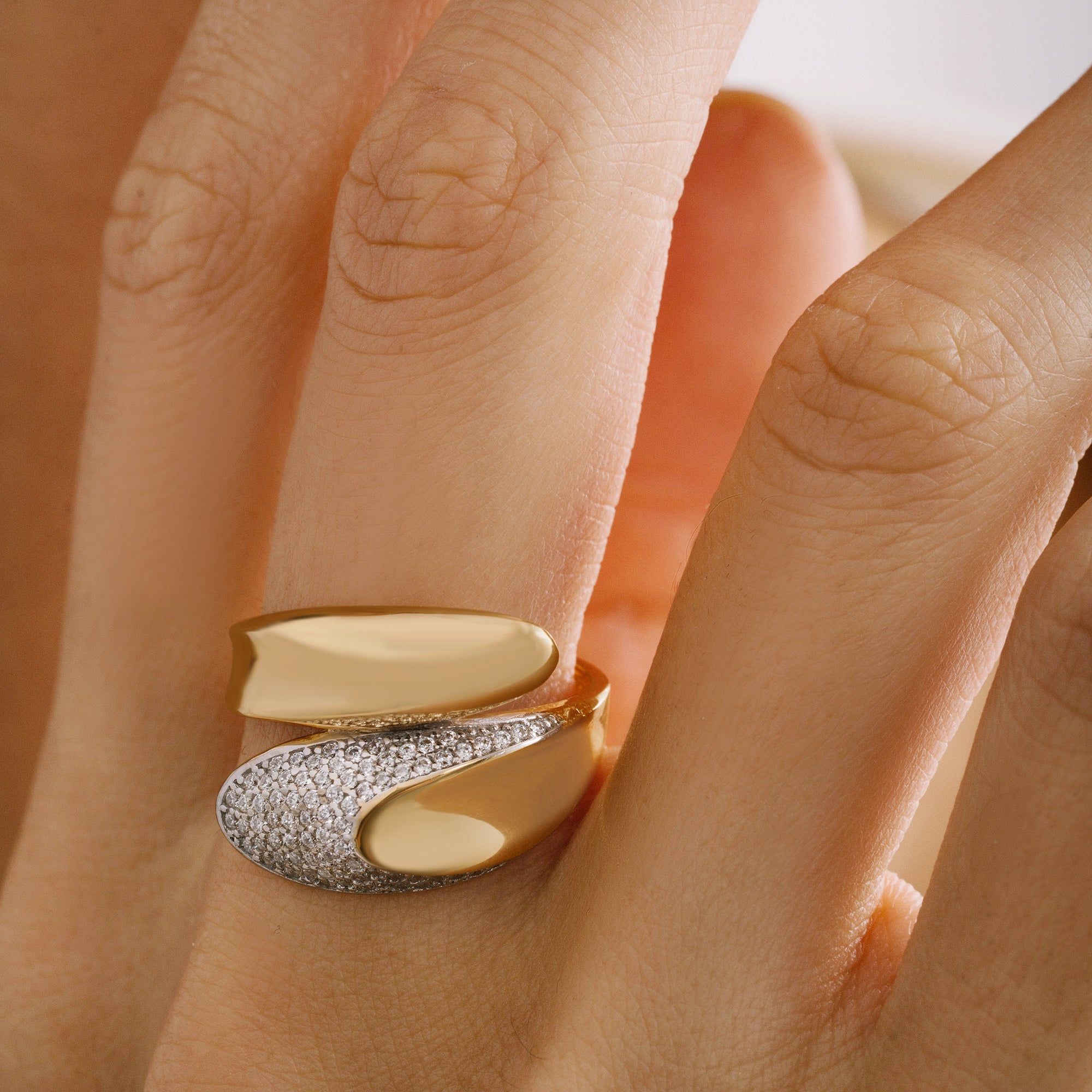 Moonlight Big Hug Pavé Bypass Dome Ring