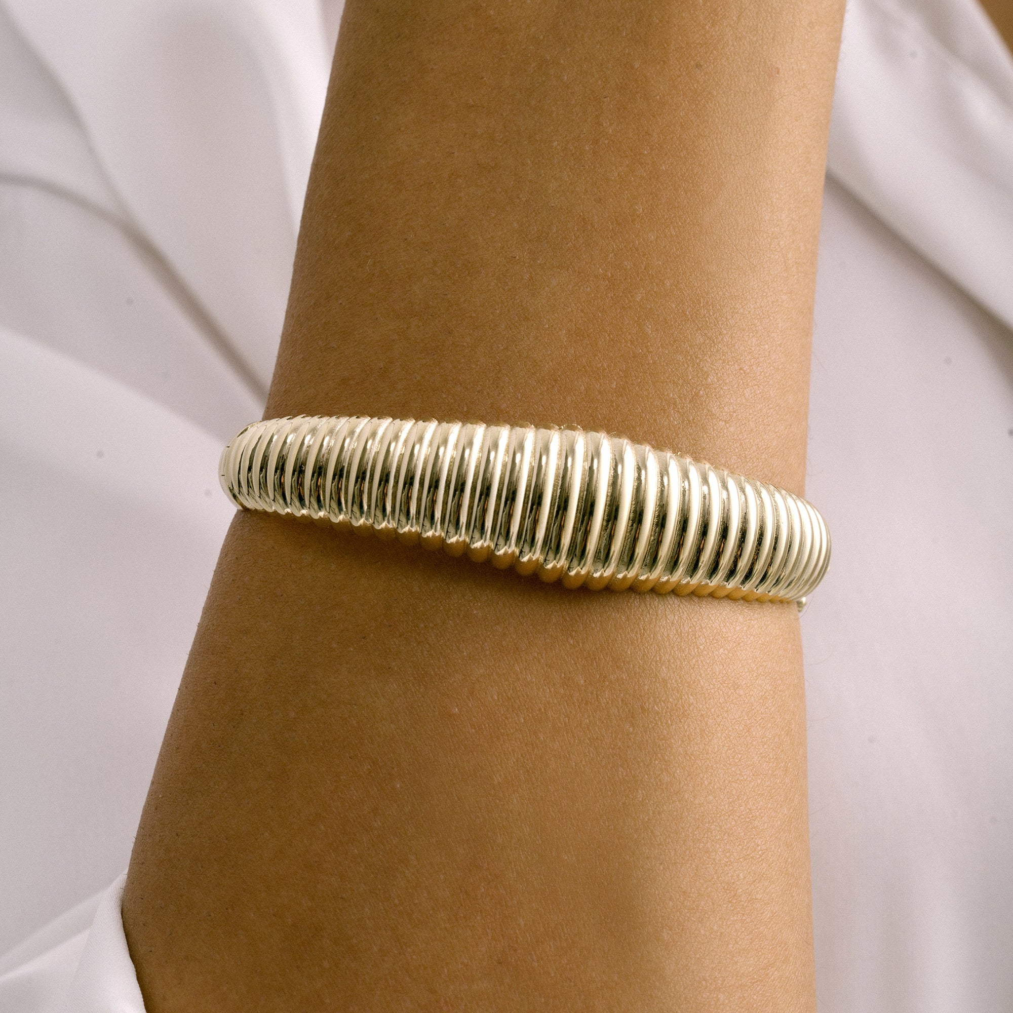 Croissant Bangle Gold Bracelet