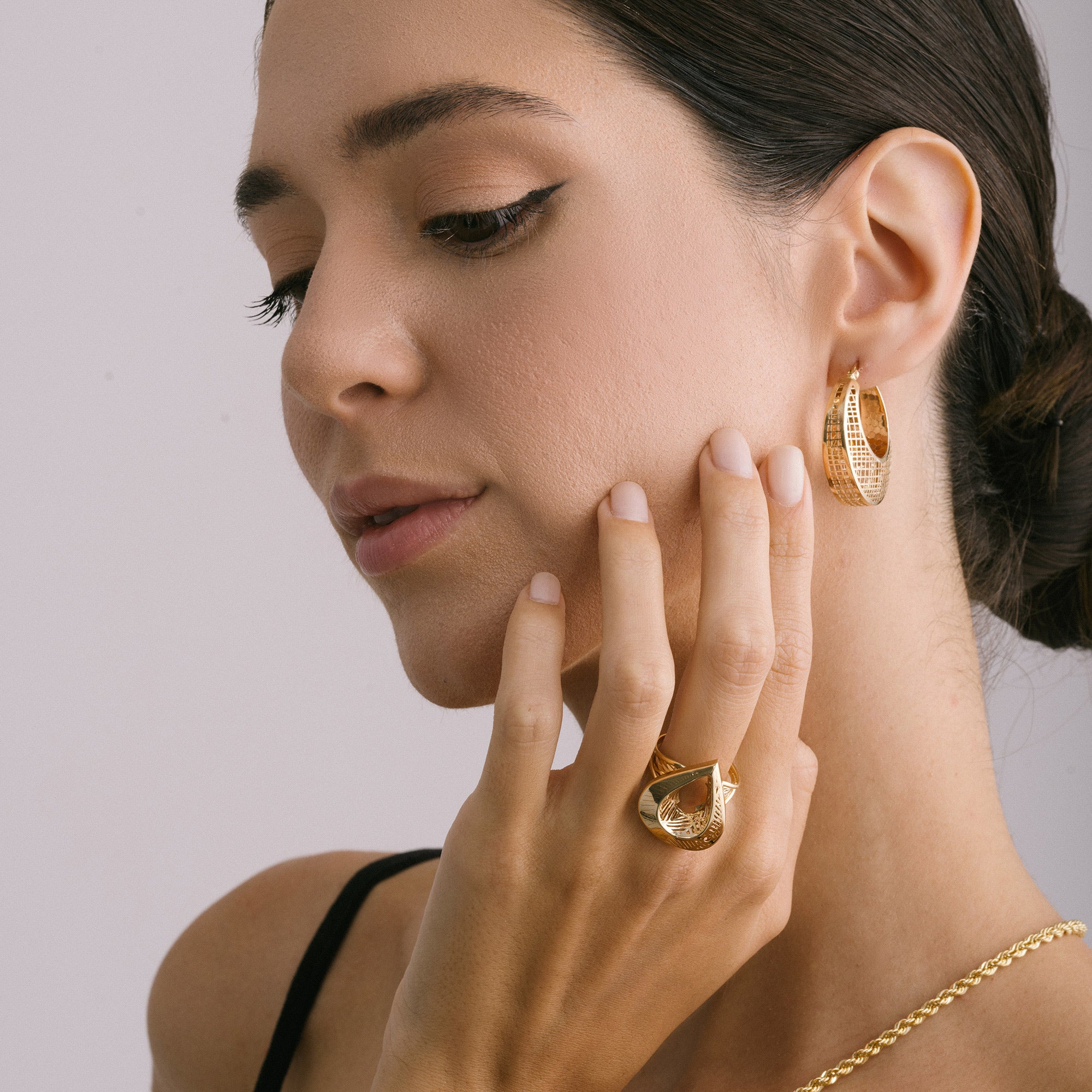 Eternal Flow Teardrop Ring